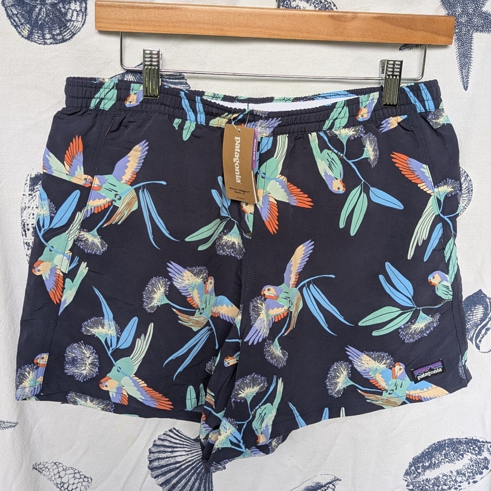 Patagonia 5" Baggies Women's Medium Tropica Bird Print NWT